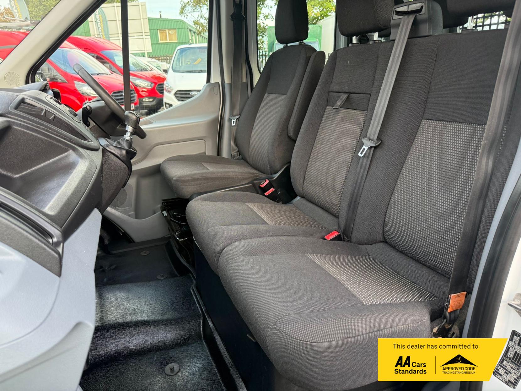 2018 Ford Transit 2.0 350 EcoBlue 1-Way Double Tipper Double Cab 4dr Diesel Manual RWD L3 Euro 6 (1-Way, 1-Stop) (130 ps) - Thumbnail 32