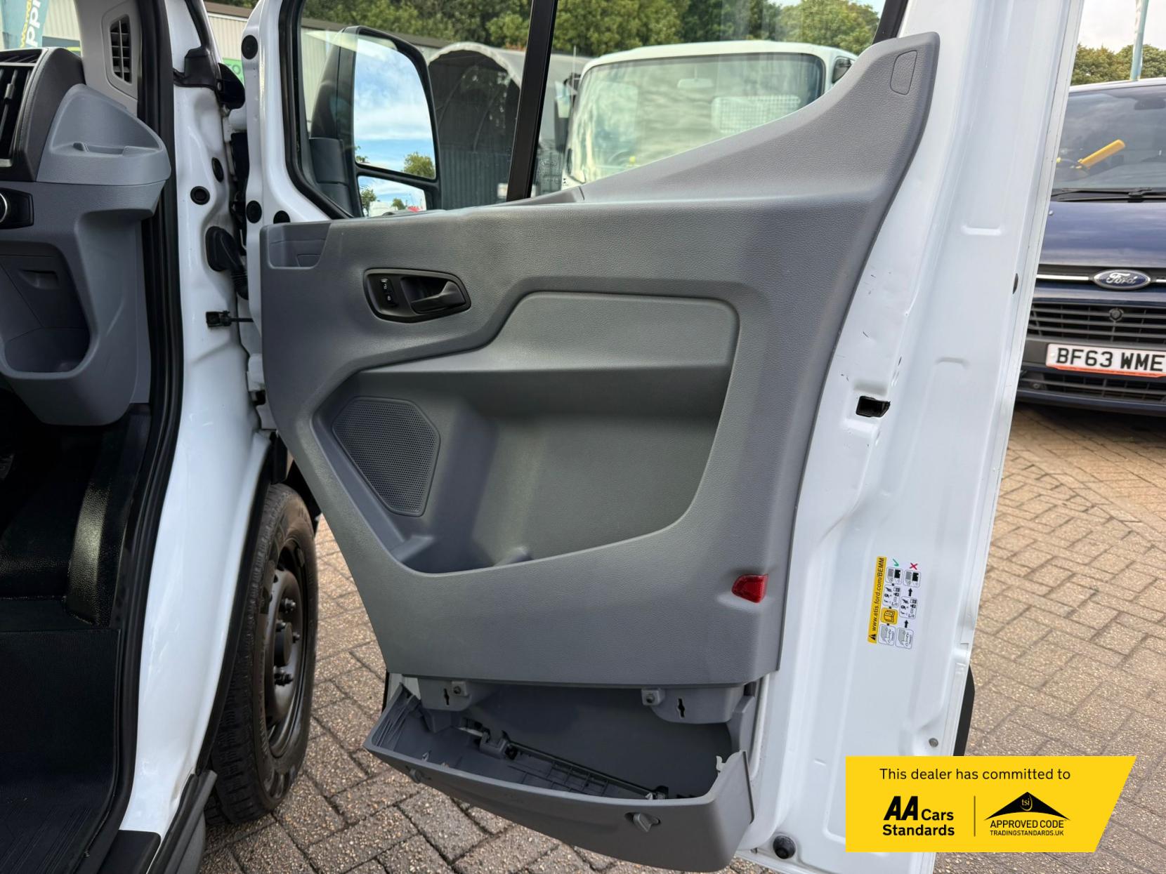 2018 Ford Transit 2.0 350 EcoBlue 1-Way Double Tipper Double Cab 4dr Diesel Manual RWD L3 Euro 6 (1-Way, 1-Stop) (130 ps) - Thumbnail 75