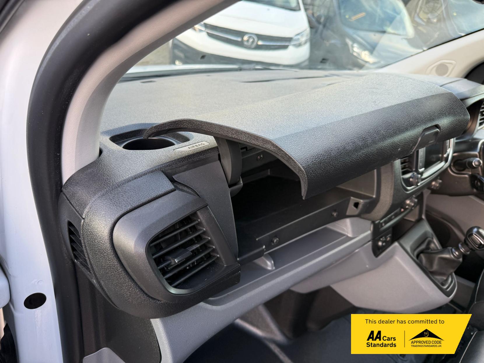 Vauxhall Vivaro 1.5 Turbo D 2900 Sportive Panel Van 5dr Diesel Manual L2 H1 Euro 6 (s/s) (100 ps)