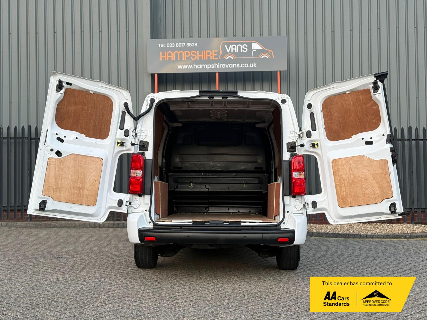 Vauxhall Vivaro 1.5 Turbo D 2900 Sportive Panel Van 5dr Diesel Manual L2 H1 Euro 6 (s/s) (100 ps)