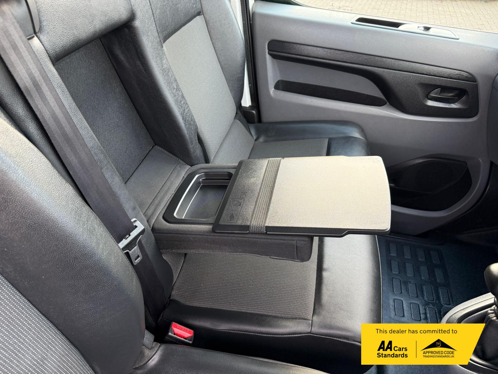 Vauxhall Vivaro 1.5 Turbo D 2900 Sportive Panel Van 5dr Diesel Manual L2 H1 Euro 6 (s/s) (100 ps)