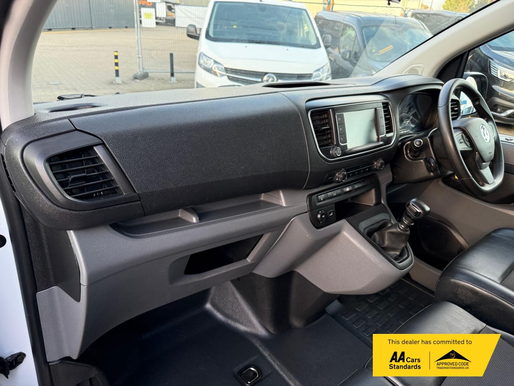 Vauxhall Vivaro 1.5 Turbo D 2900 Sportive Panel Van 5dr Diesel Manual L2 H1 Euro 6 (s/s) (100 ps)