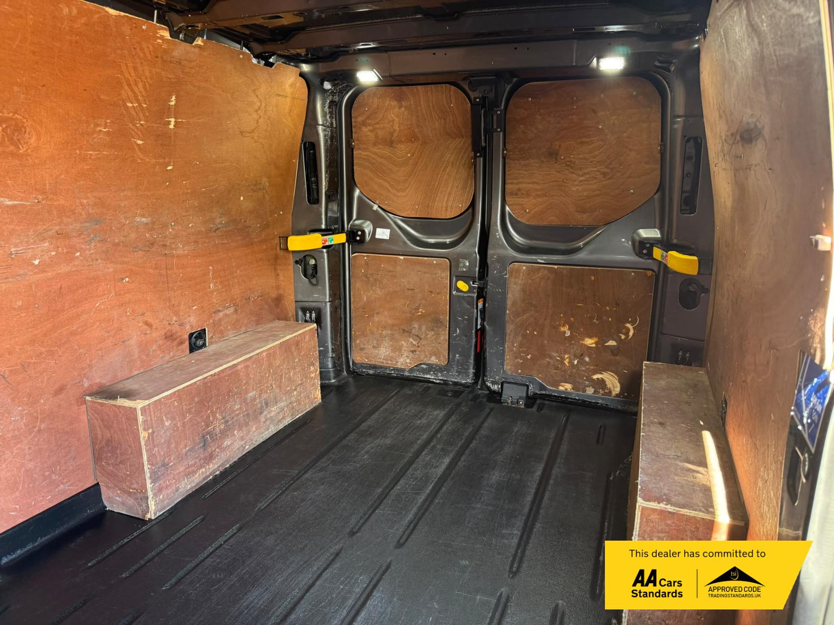 2021 Ford Transit Custom 2.0 300 EcoBlue Limited Panel Van 5dr Diesel Manual L2 H1 Euro 6 (s/s) (130 ps) - Thumbnail 53