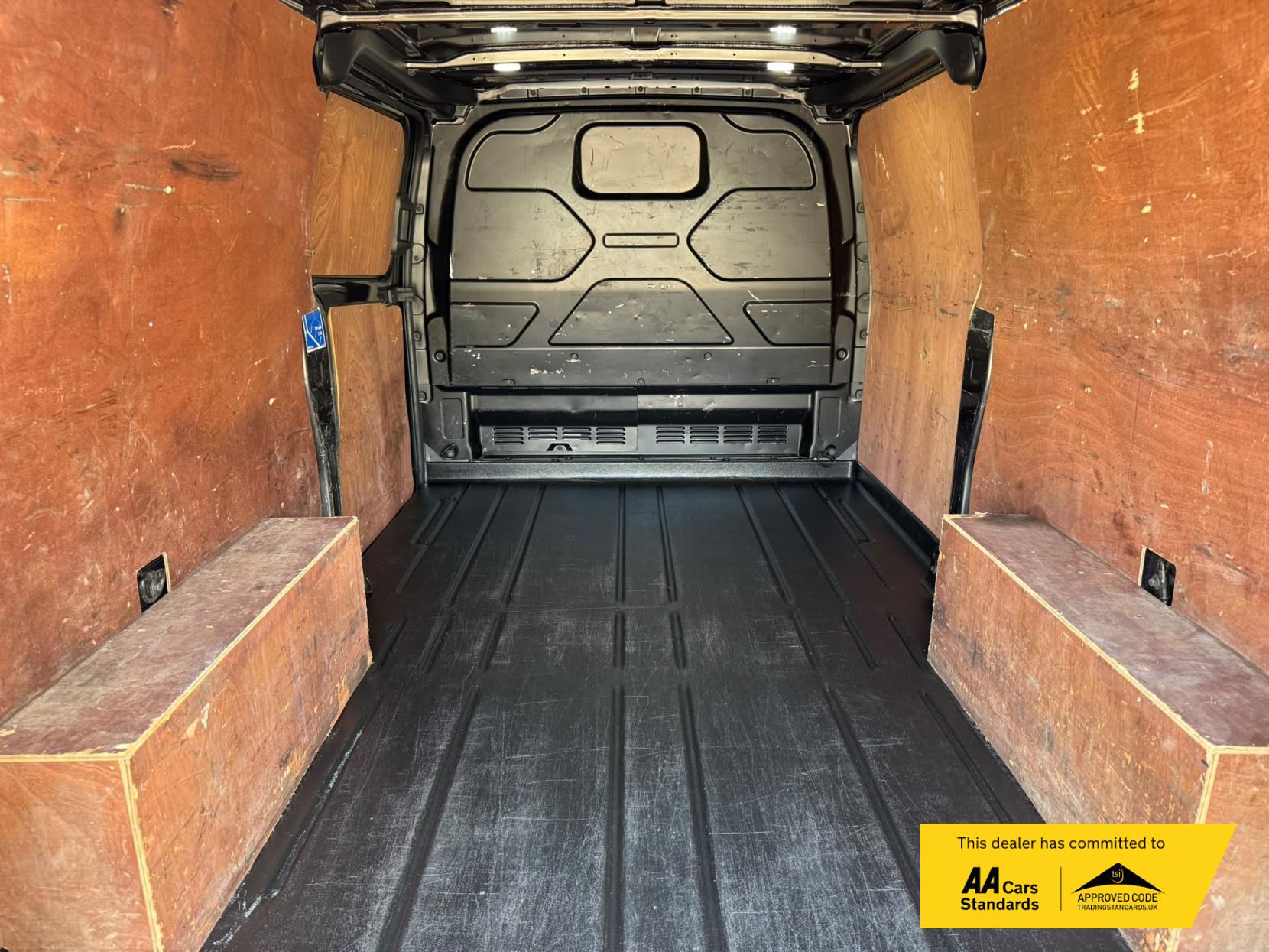2021 Ford Transit Custom 2.0 300 EcoBlue Limited Panel Van 5dr Diesel Manual L2 H1 Euro 6 (s/s) (130 ps) - Thumbnail 49