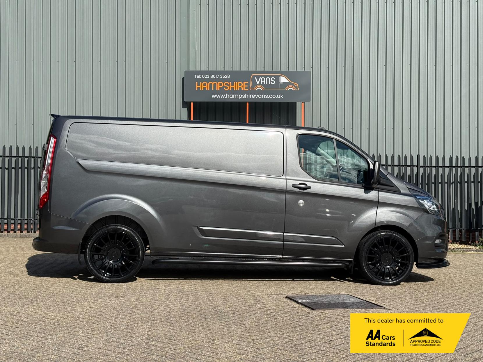 2021 Ford Transit Custom 2.0 300 EcoBlue Limited Panel Van 5dr Diesel Manual L2 H1 Euro 6 (s/s) (130 ps) - Thumbnail 7