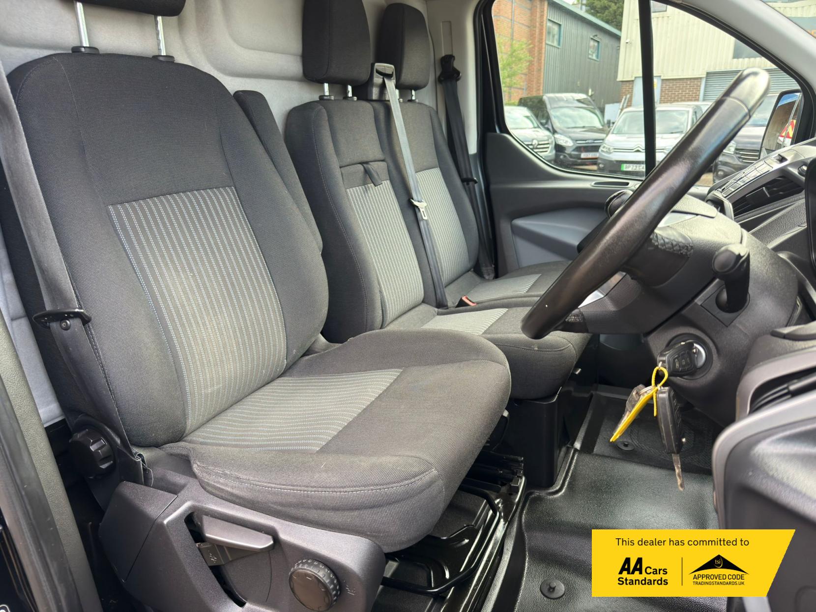 2018 Ford Transit Custom 2.0 TDCi 270 Trend Panel Van 5dr Diesel Manual L1 H1 (157 g/km, 128 bhp) - Thumbnail 9