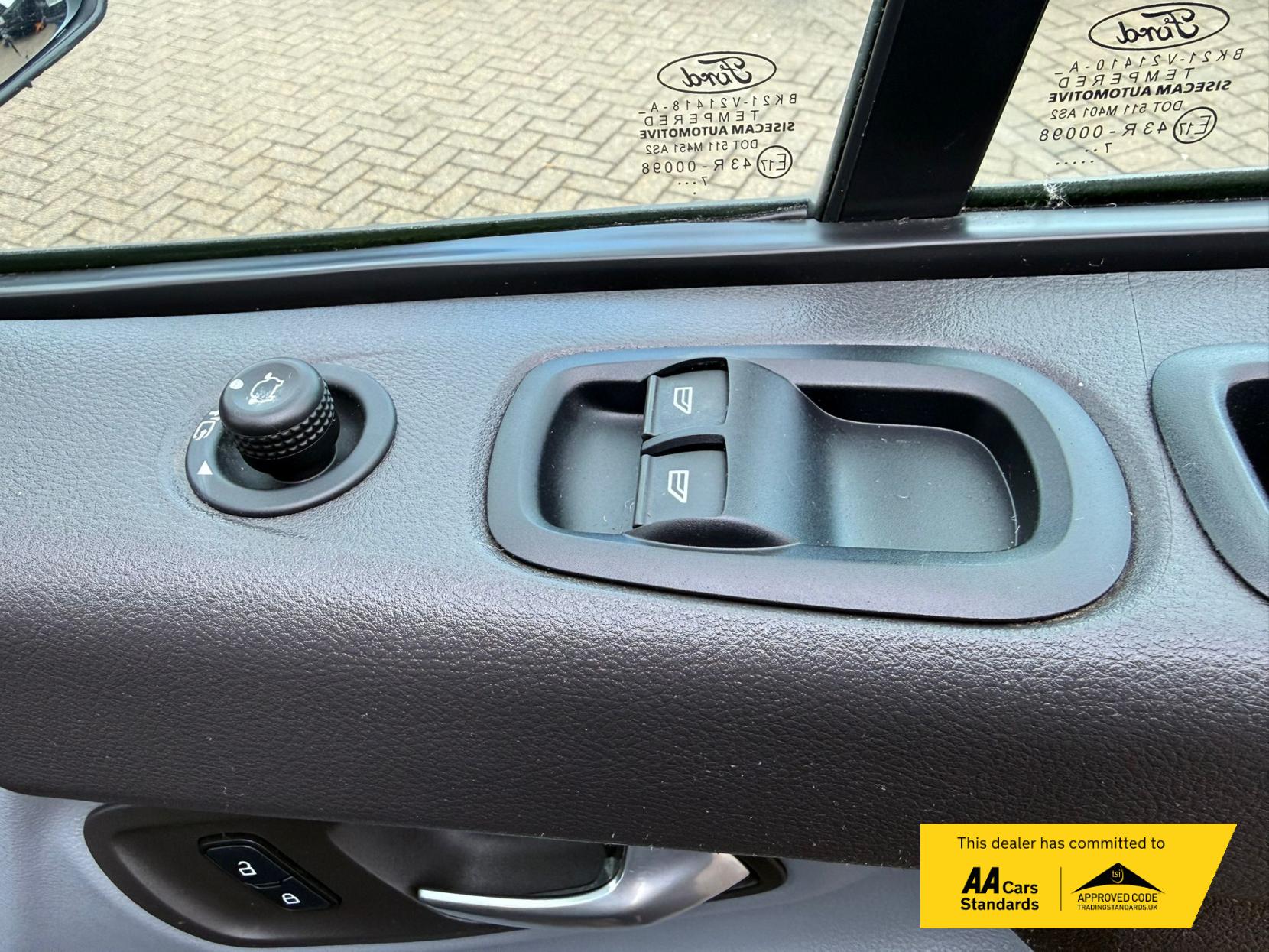 2018 Ford Transit Custom 2.0 TDCi 270 Trend Panel Van 5dr Diesel Manual L1 H1 (157 g/km, 128 bhp) - Thumbnail 45