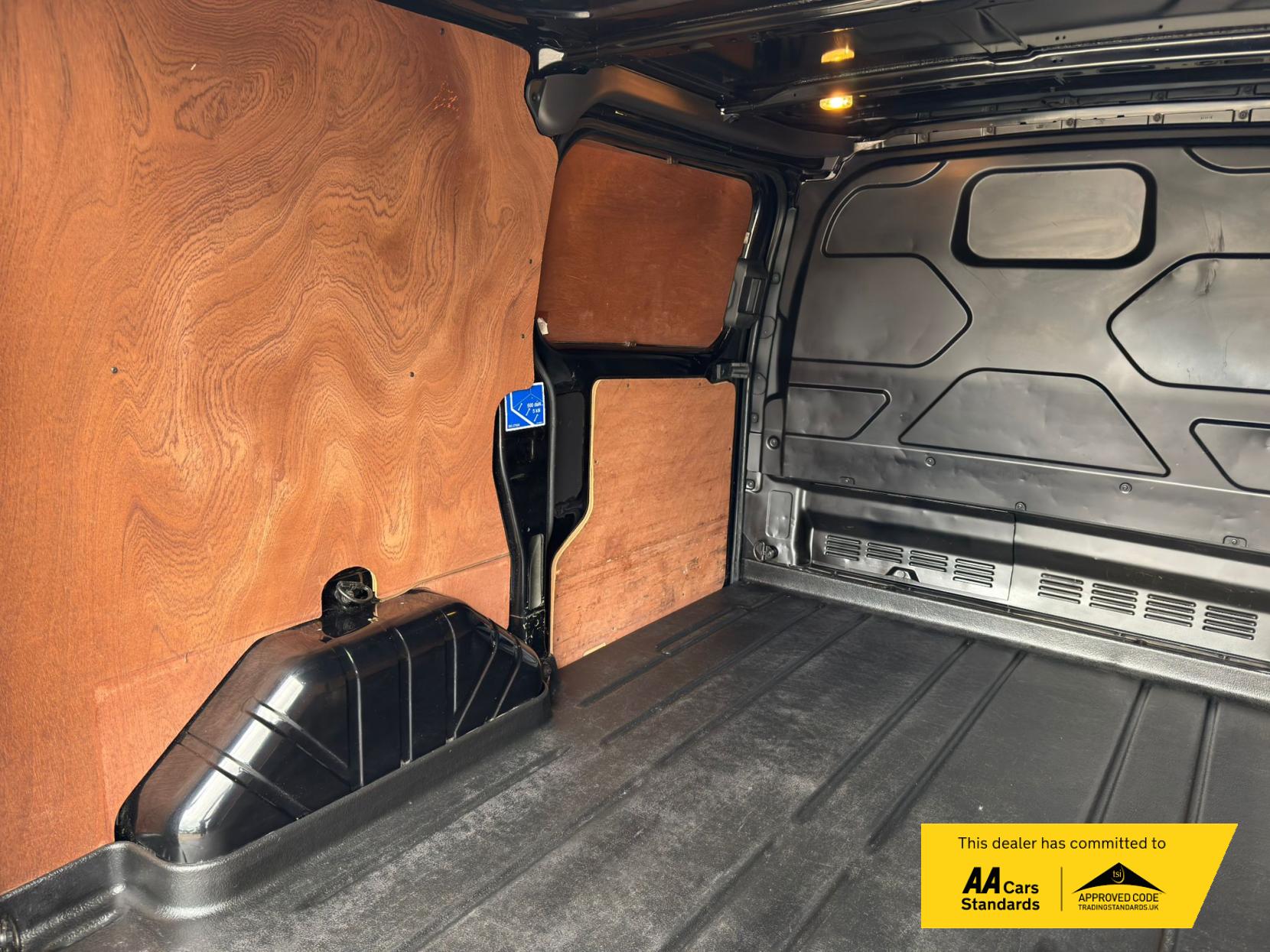 2018 Ford Transit Custom 2.0 TDCi 270 Trend Panel Van 5dr Diesel Manual L1 H1 (157 g/km, 128 bhp) - Thumbnail 14