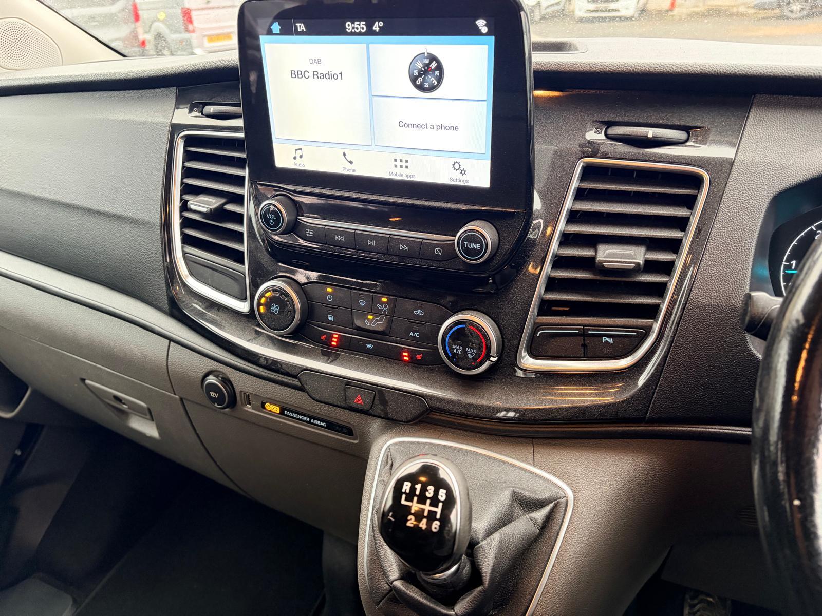 Ford Transit Custom 2.0 320 EcoBlue Limited Crew Van Double Cab 5dr Diesel Manual L1 H1 Euro 6 (6 Seat) (130 ps)