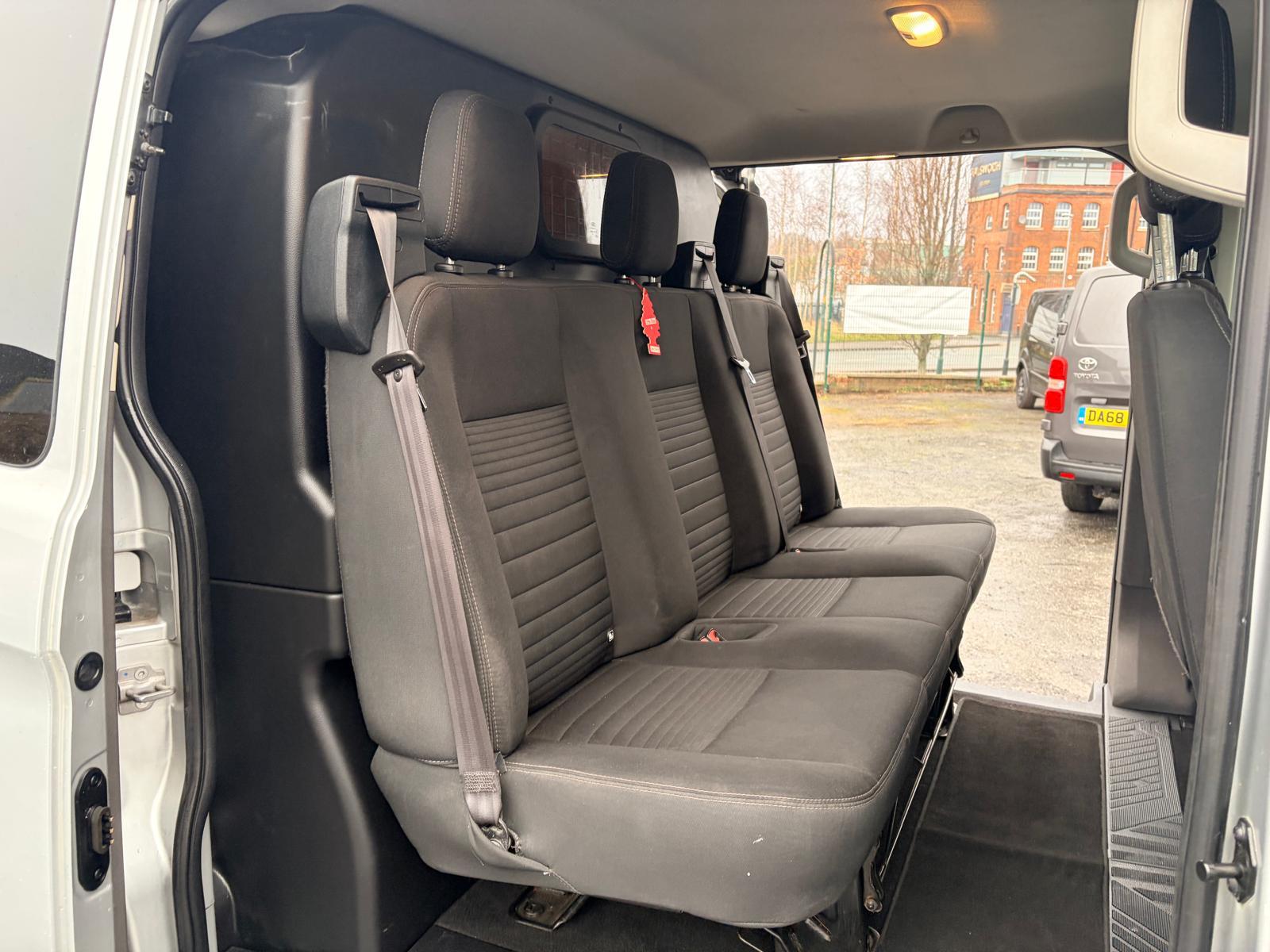 Ford Transit Custom 2.0 320 EcoBlue Limited Crew Van Double Cab 5dr Diesel Manual L1 H1 Euro 6 (6 Seat) (130 ps)