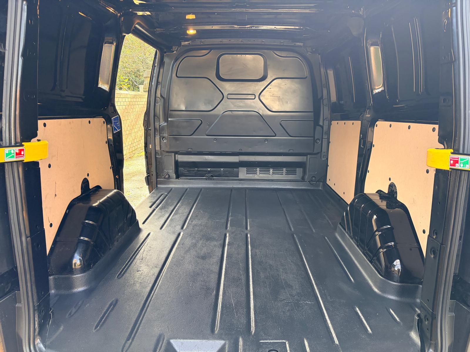 Ford Transit Custom 2.0 Trail Panel Van (2017 - 2022)