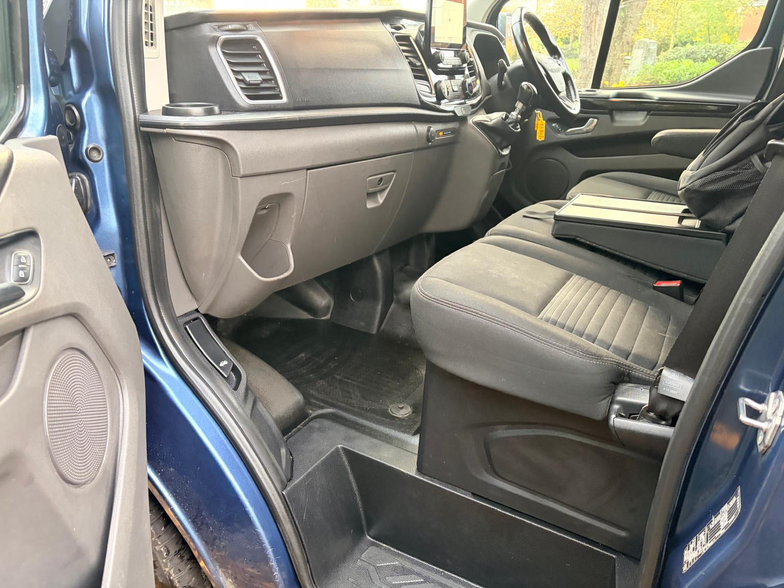 Ford Transit Custom 2.0 Limited Panel Van (2017 - 2022)
