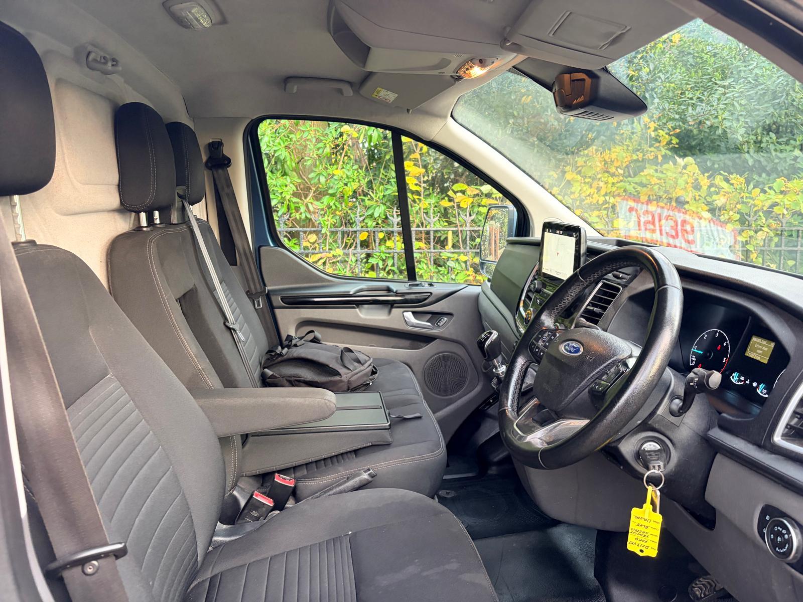 Ford Transit Custom 2.0 Limited Panel Van (2017 - 2022)