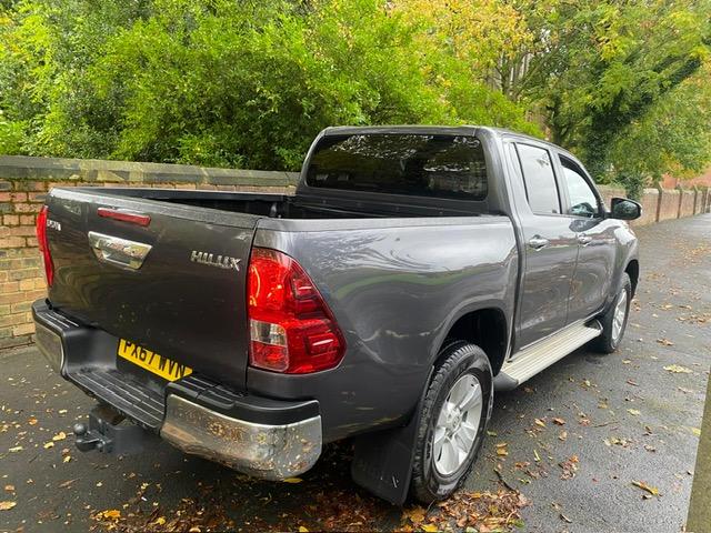 Toyota Hilux 2.4 D-4D Icon Pickup Double Cab 4dr Diesel Manual 4WD Euro 6 (3.5t) (150 ps)