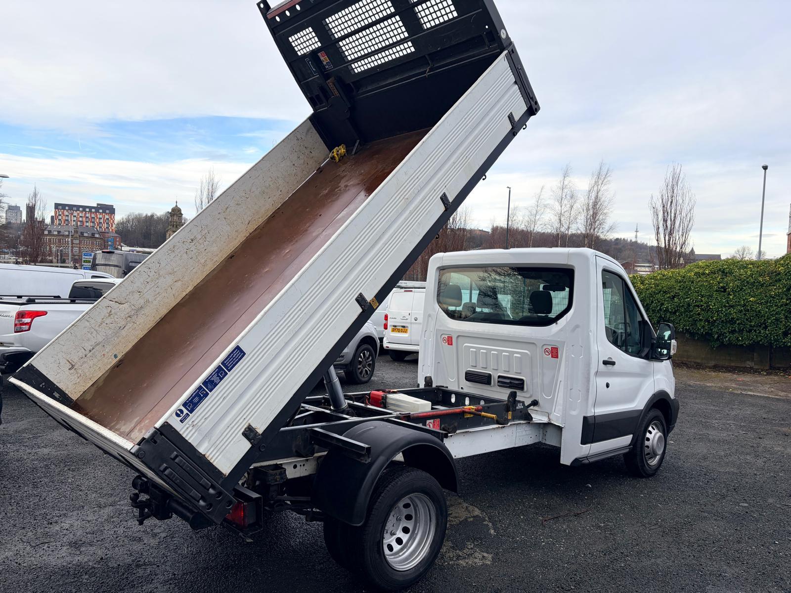 Ford Transit 2.0 350 EcoBlue Tipper 2dr Diesel Manual RWD L2 H1 Euro 6 (DRW) (130 ps)