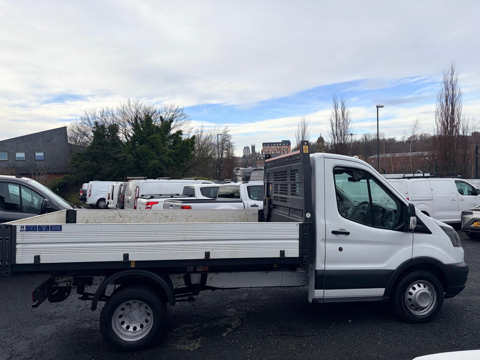 Ford Transit 2.0 350 EcoBlue Tipper 2dr Diesel Manual RWD L2 H1 Euro 6 (DRW) (130 ps)