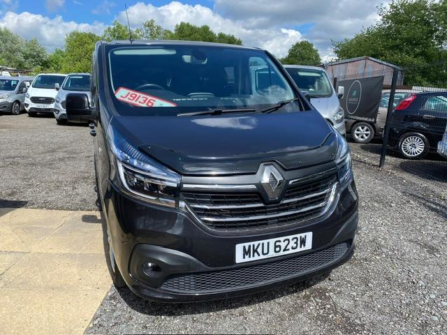 Renault Trafic 2.0 dCi ENERGY 30 Sport Nav Minibus Double Cab 5dr Diesel EDC LWB Euro 6 (s/s) (9 Seat) (170 ps)