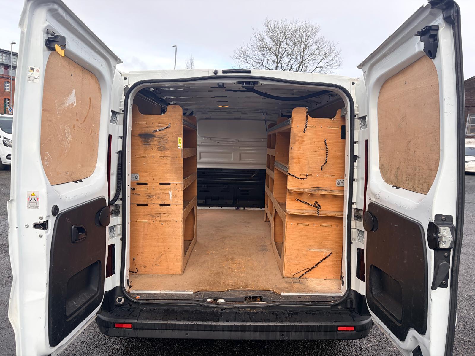 Renault Trafic 2.0 dCi ENERGY 30 Business+ Panel Van 5dr Diesel Manual LWB Standard Roof Euro 6 (s/s) (120 ps)