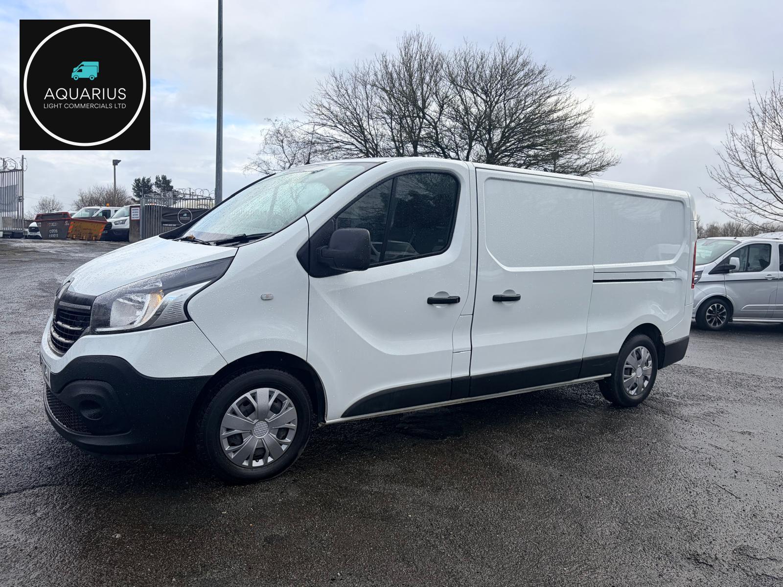 Renault Trafic 2.0 dCi ENERGY 30 Business+ Panel Van 5dr Diesel Manual LWB Standard Roof Euro 6 (s/s) (120 ps)