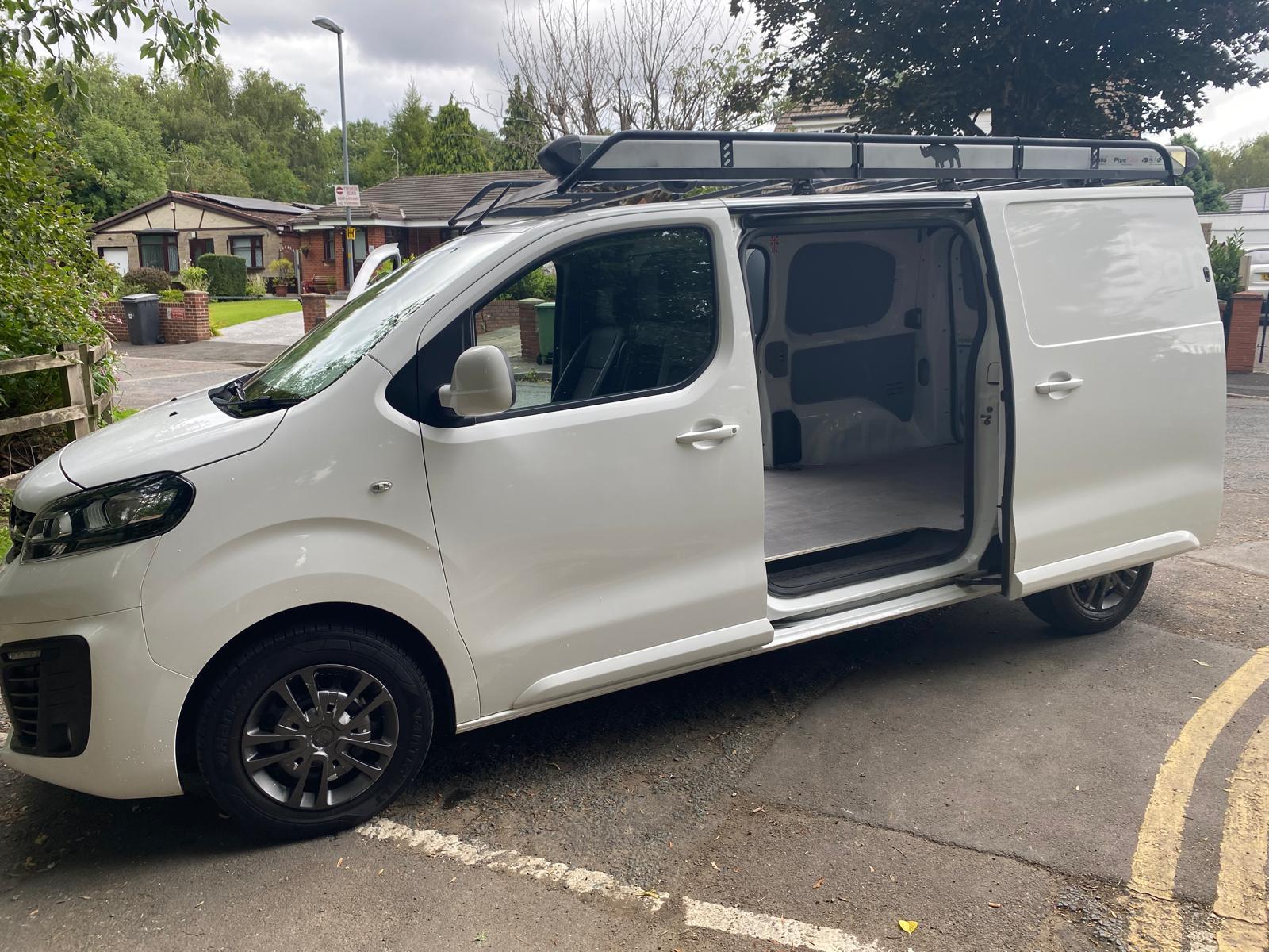 Vauxhall Vivaro 2.0 Turbo D 3100 Sportive Panel Van 5dr Diesel Manual L1 H1 Euro 6 (s/s) (120 ps)