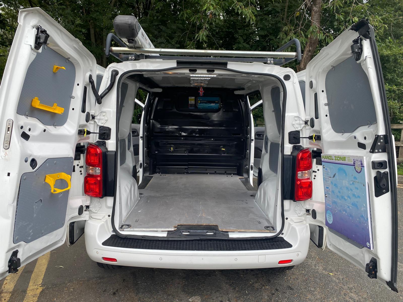 Vauxhall Vivaro 2.0 Turbo D 3100 Sportive Panel Van 5dr Diesel Manual L1 H1 Euro 6 (s/s) (120 ps)