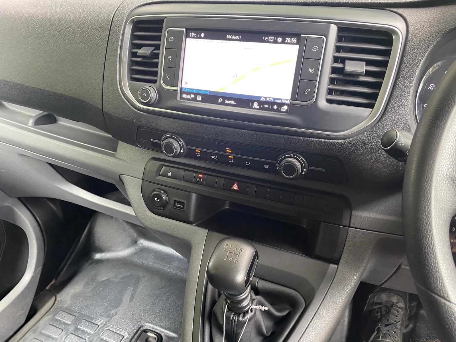 Vauxhall Vivaro 2.0 Turbo D 3100 Sportive Panel Van 5dr Diesel Manual L1 H1 Euro 6 (s/s) (120 ps)