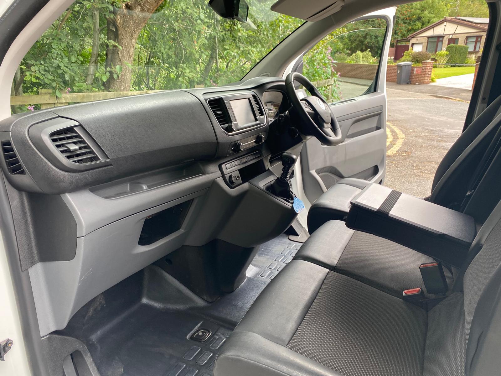 Vauxhall Vivaro 2.0 Turbo D 3100 Sportive Panel Van 5dr Diesel Manual L1 H1 Euro 6 (s/s) (120 ps)