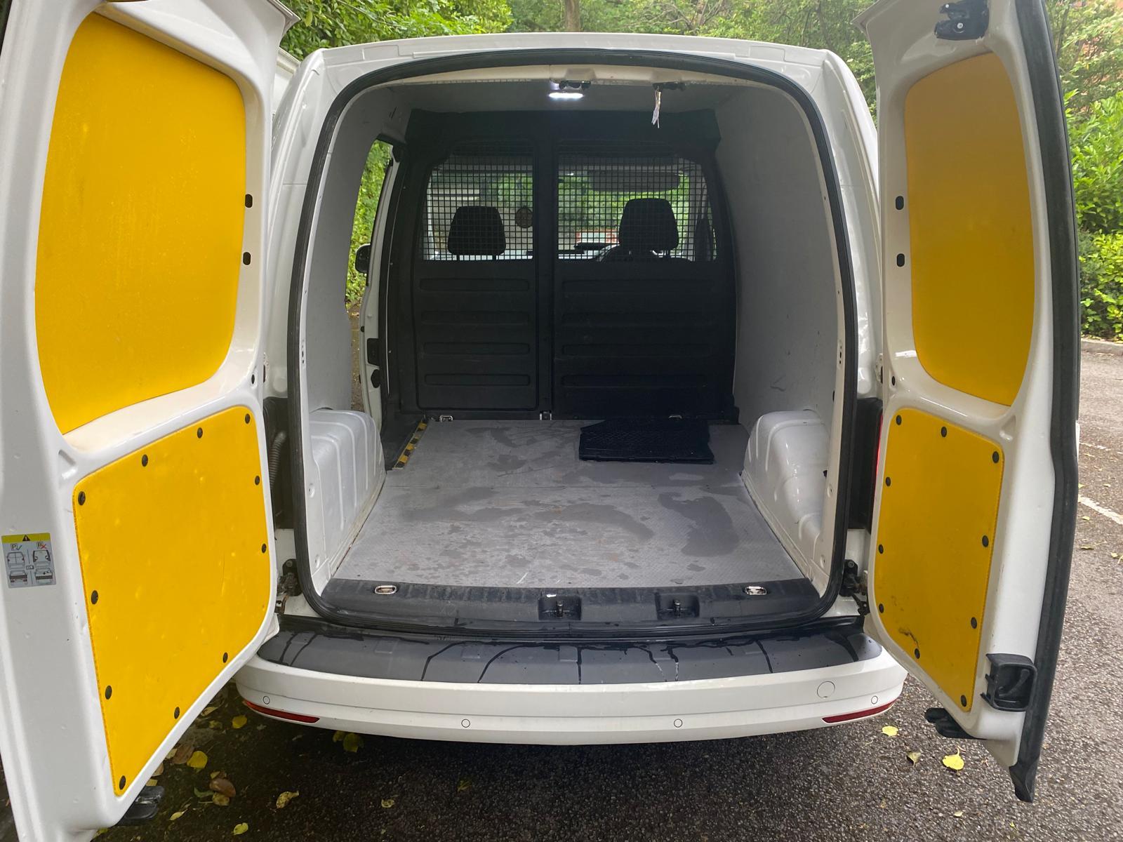 Volkswagen Caddy 2.0 TDI C20 BlueMotion Tech Trendline Panel Van 5dr Diesel Manual SWB Euro 6 (s/s) (102 ps)