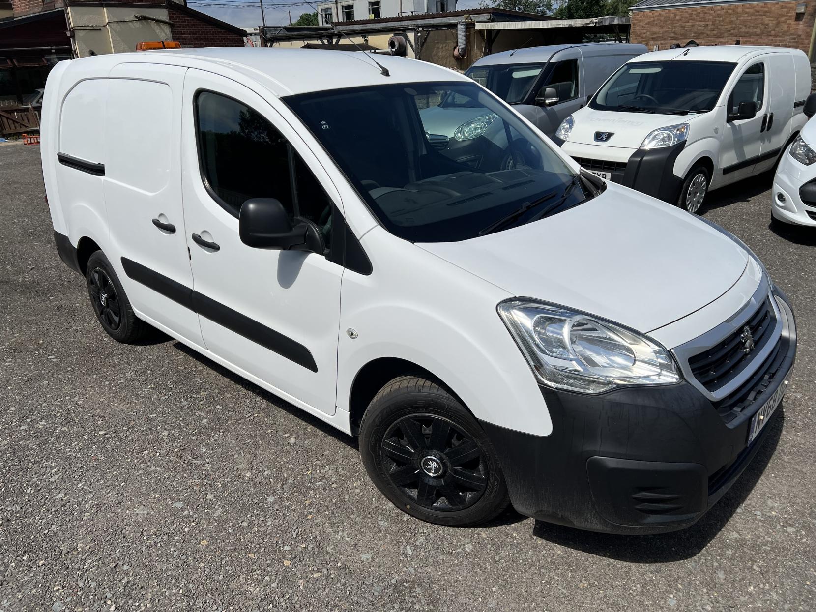 Peugeot Partner 1.6 BlueHDi 744 S Combi Van 6dr Diesel Manual L2 (113 g/km, 97.64 bhp)