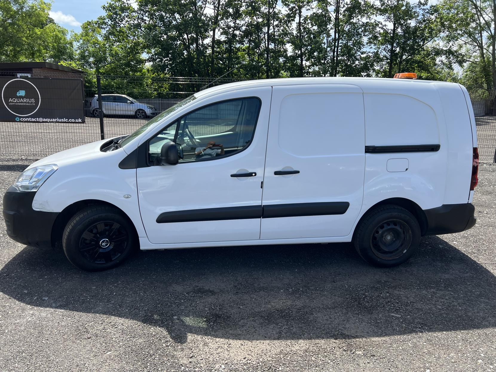 Peugeot Partner 1.6 BlueHDi 744 S Combi Van 6dr Diesel Manual L2 (113 g/km, 97.64 bhp)