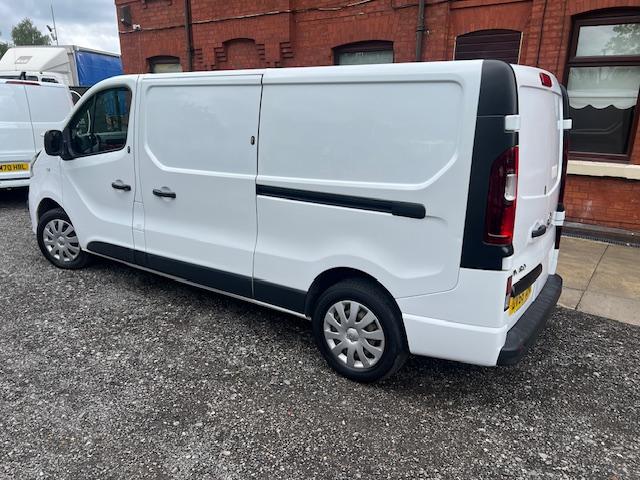Vauxhall Vivaro 1.6 CDTi 2900 Sportive Panel Van 5dr Diesel Manual L2 H1 Euro 6 (120 ps)