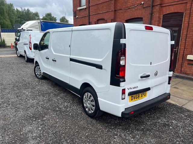 Vauxhall Vivaro 1.6 CDTi 2900 Sportive Panel Van 5dr Diesel Manual L2 H1 Euro 6 (120 ps)