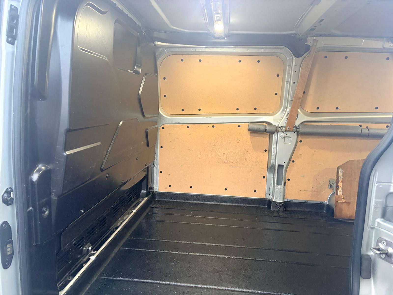 Ford Transit Custom 2.0 320 EcoBlue Sport Panel Van 5dr Diesel Auto L2 H1 Euro 6 (s/s) (185 ps)