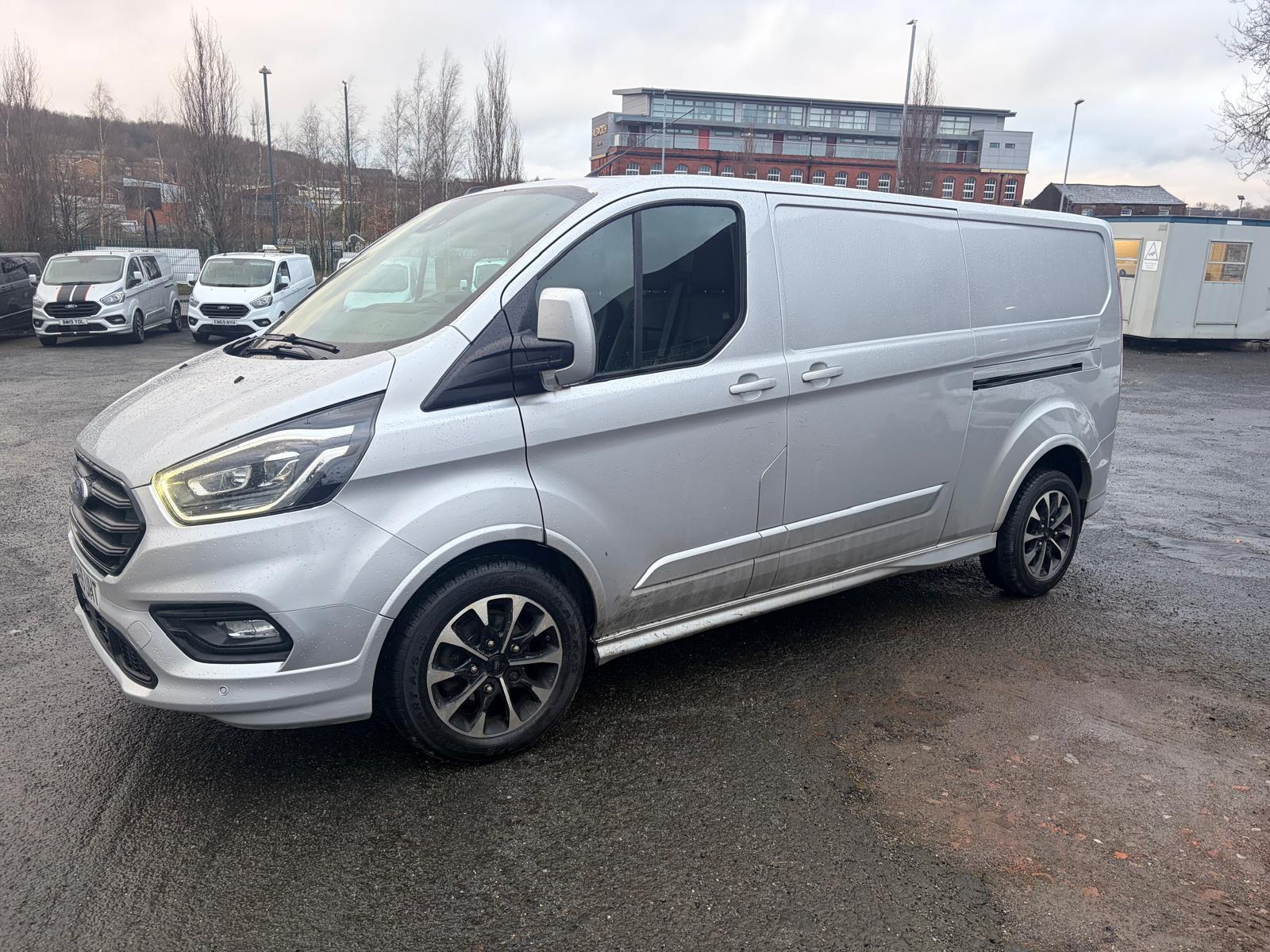 Ford Transit Custom 2.0 320 EcoBlue Sport Panel Van 5dr Diesel Auto L2 H1 Euro 6 (s/s) (185 ps)