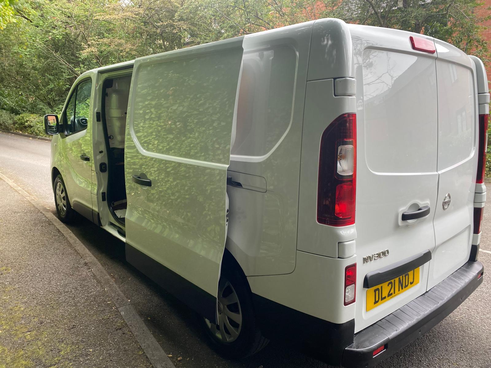 Nissan NV300 2.0 dCi 30 Acenta Panel Van 4dr Diesel Manual L2 H1 Euro 6 (120 ps)