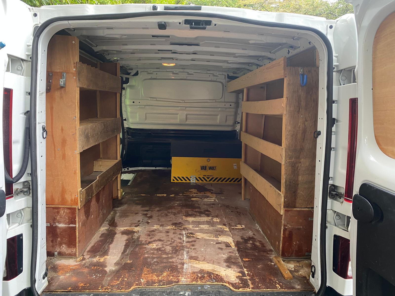 Nissan NV300 2.0 dCi 30 Acenta Panel Van 4dr Diesel Manual L2 H1 Euro 6 (120 ps)