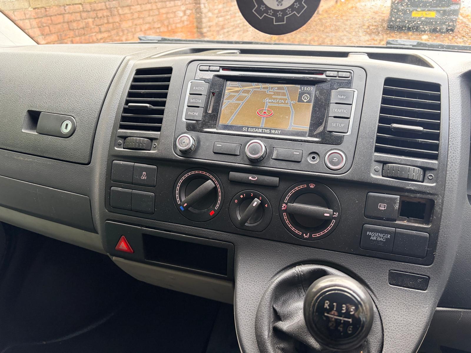 Volkswagen Transporter 2.0 TDI T32 Startline Kombi 4dr Diesel Manual L1 H1 (198 g/km, 138.08 bhp)