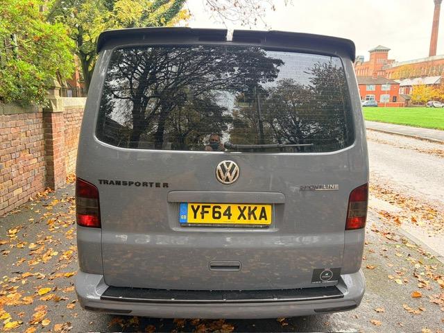 Volkswagen Transporter 2.0 TDI T32 Startline Kombi 4dr Diesel Manual L1 H1 (198 g/km, 138.08 bhp)