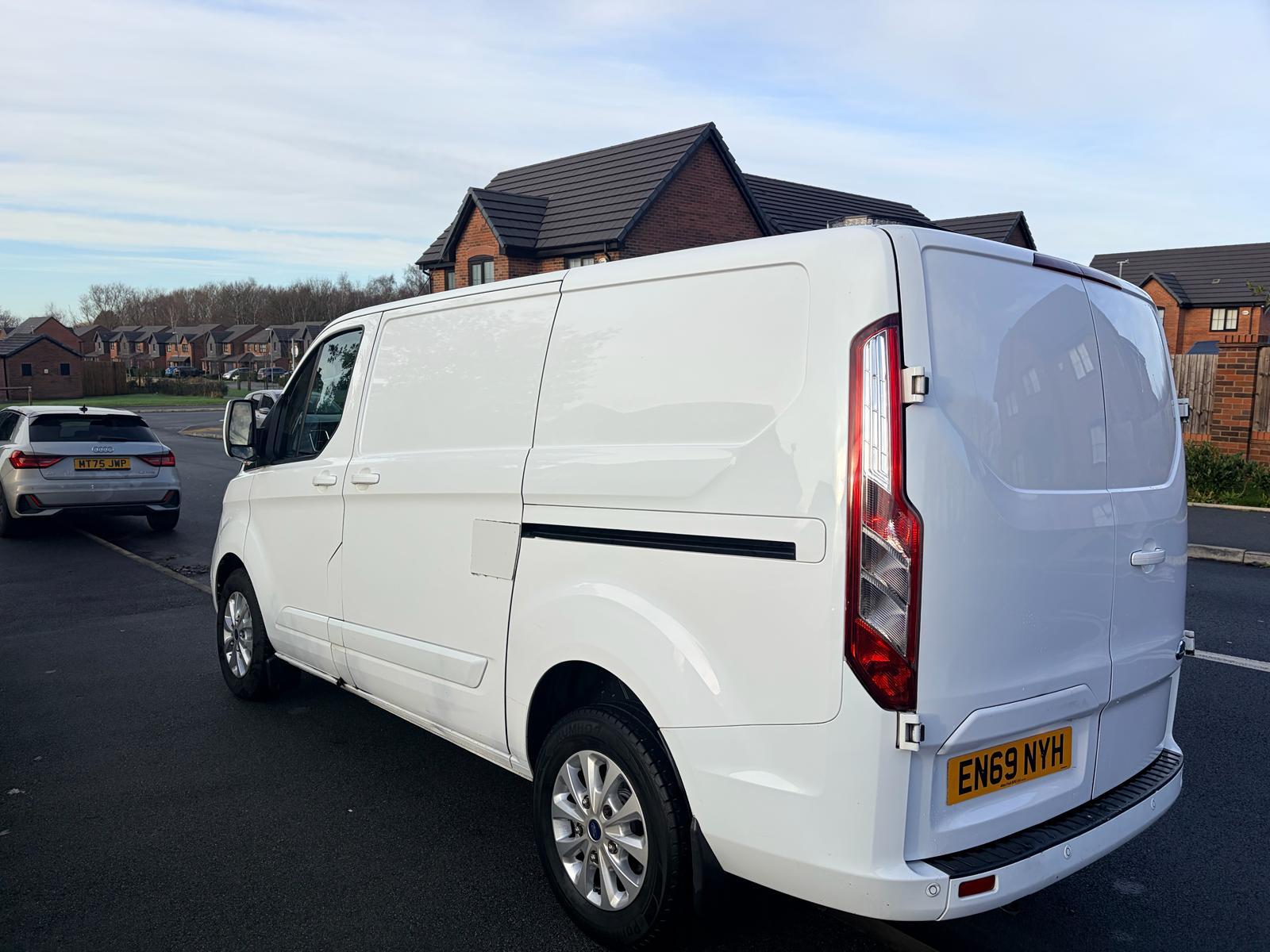 Ford Transit Custom 2.0 280 EcoBlue Limited Panel Van 5dr Diesel Manual L1 H1 Euro 6 (s/s) (130 ps)