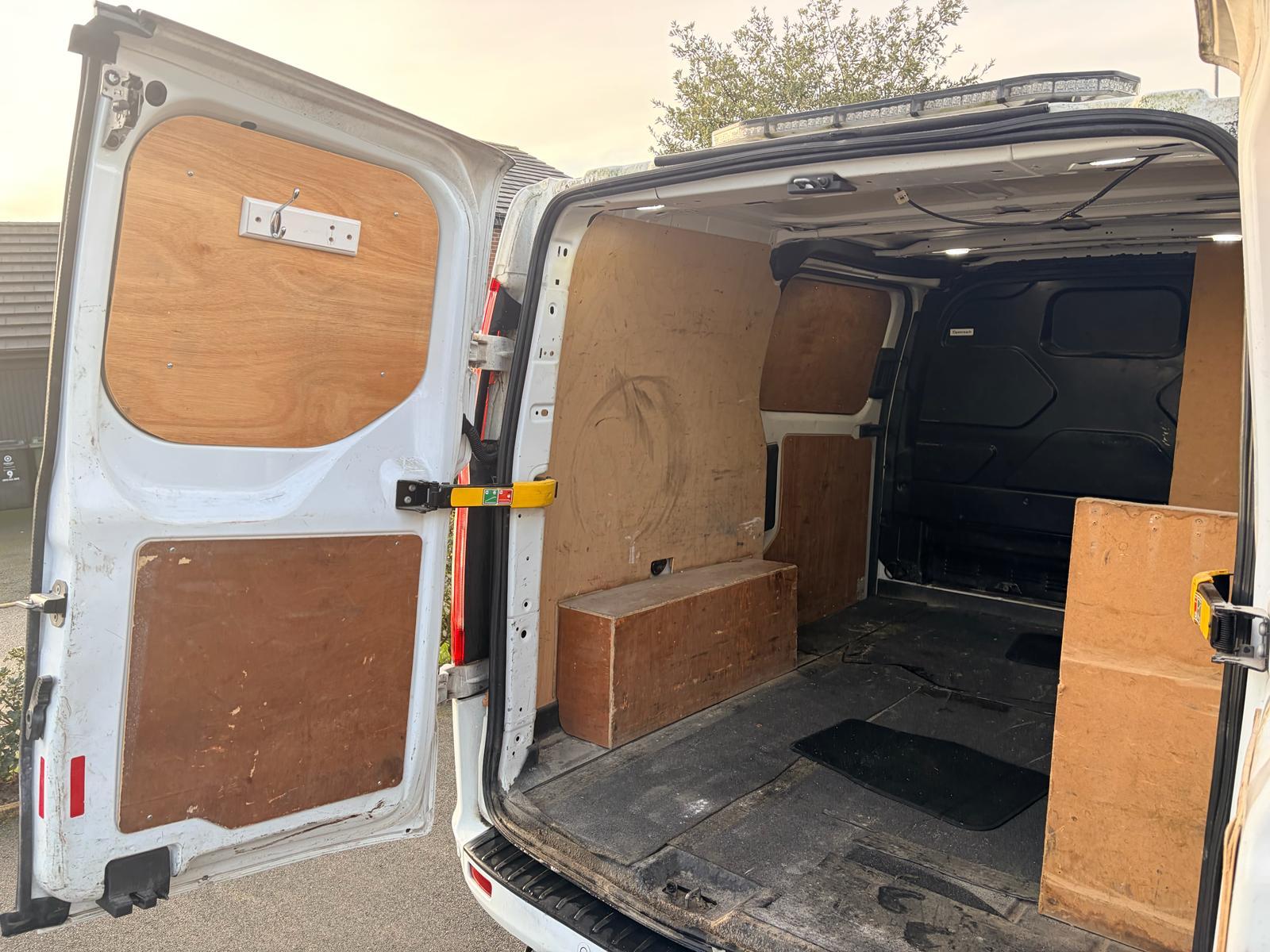 Ford Transit Custom 2.0 280 EcoBlue Limited Panel Van 5dr Diesel Manual L1 H1 Euro 6 (s/s) (130 ps)