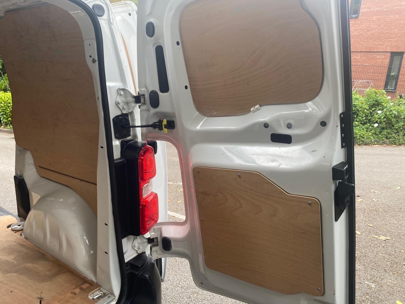 Citroen Dispatch 2.0 BlueHDi 1400 Enterprise M Panel Van 6dr Diesel Manual FWD 2 Euro 6 (s/s) (120 ps)