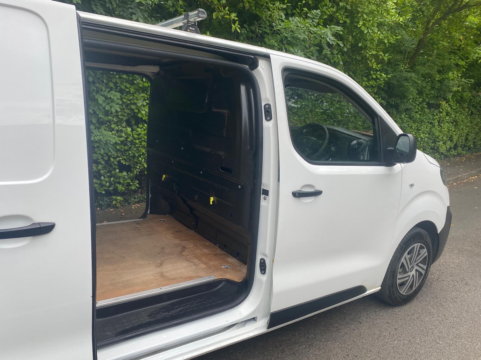 Citroen Dispatch 2.0 BlueHDi 1400 Enterprise M Panel Van 6dr Diesel Manual FWD 2 Euro 6 (s/s) (120 ps)