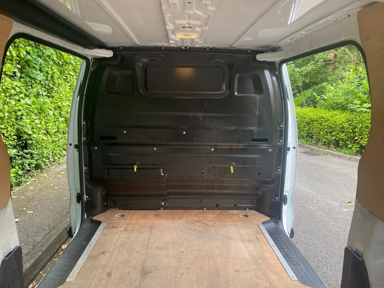 Citroen Dispatch 2.0 BlueHDi 1400 Enterprise M Panel Van 6dr Diesel Manual FWD 2 Euro 6 (s/s) (120 ps)