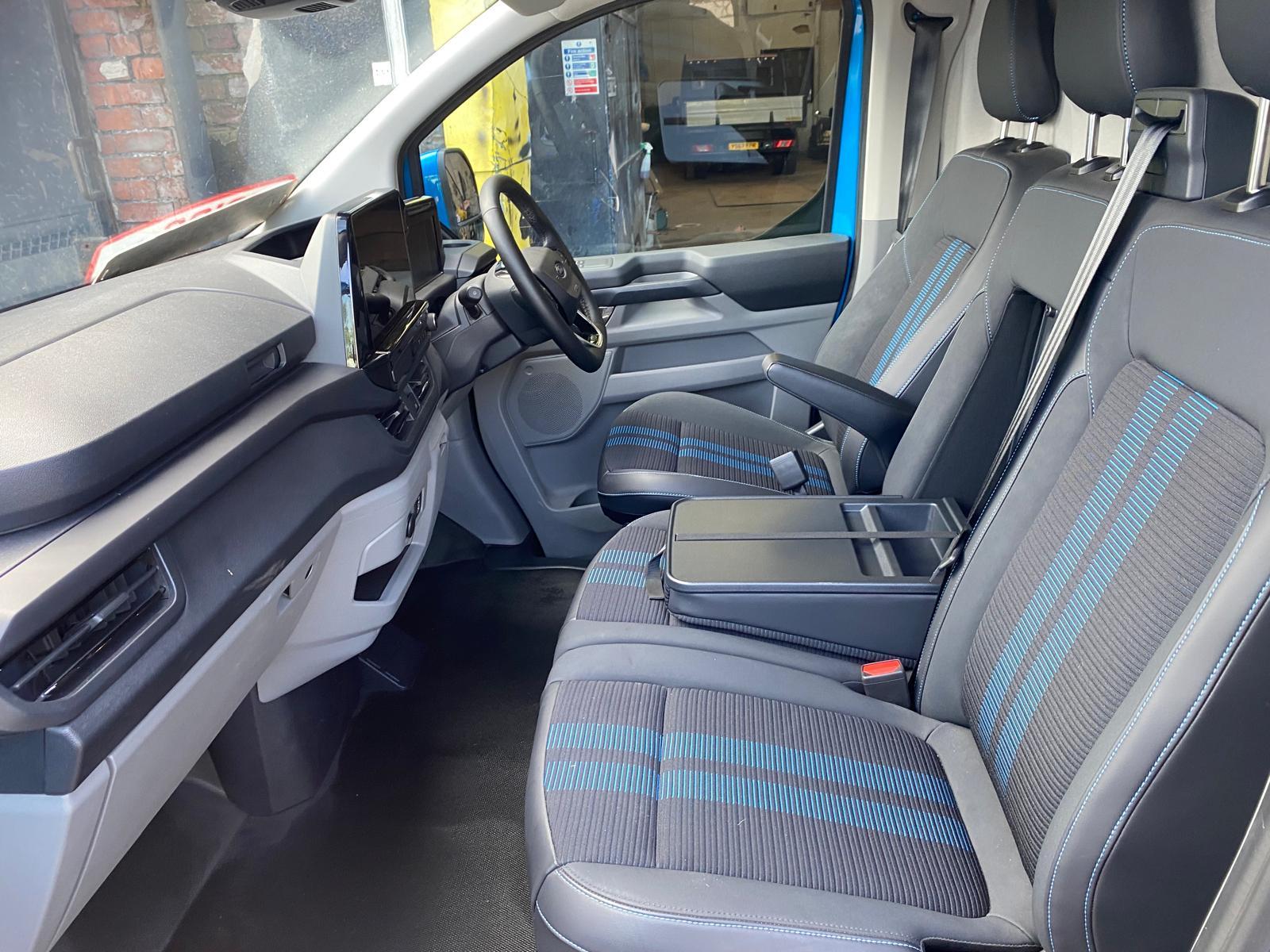 Ford E-Transit Custom 320 65kWh Sport Panel Van 5dr Electric Auto L1 H1 (218 ps)