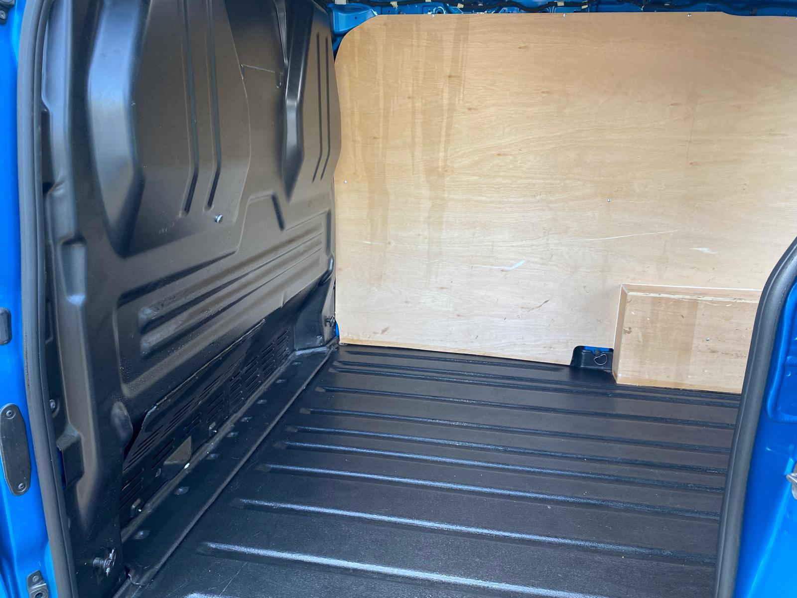 Ford E-Transit Custom 320 65kWh Sport Panel Van 5dr Electric Auto L1 H1 (218 ps)