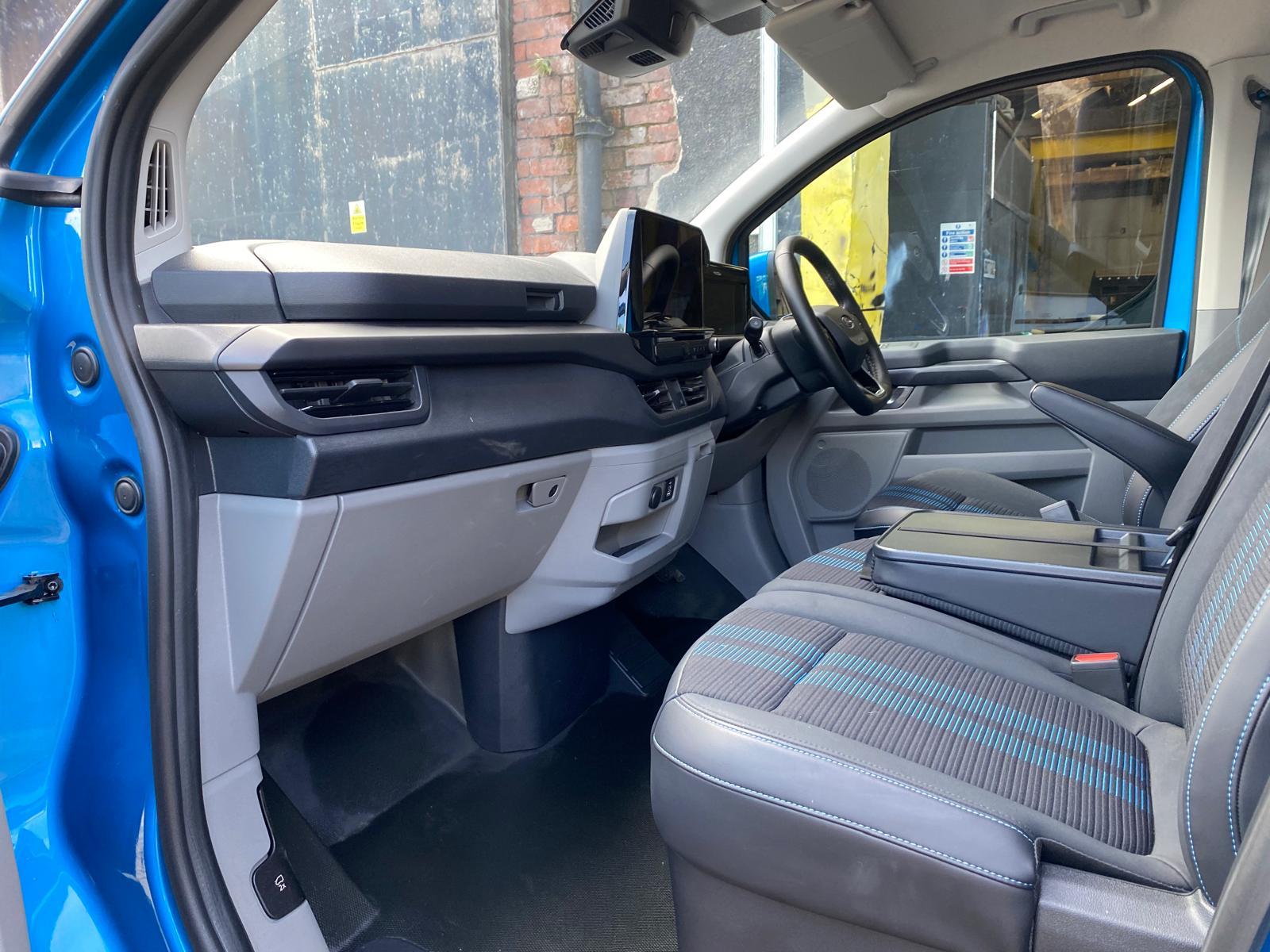 Ford E-Transit Custom 320 65kWh Sport Panel Van 5dr Electric Auto L1 H1 (218 ps)