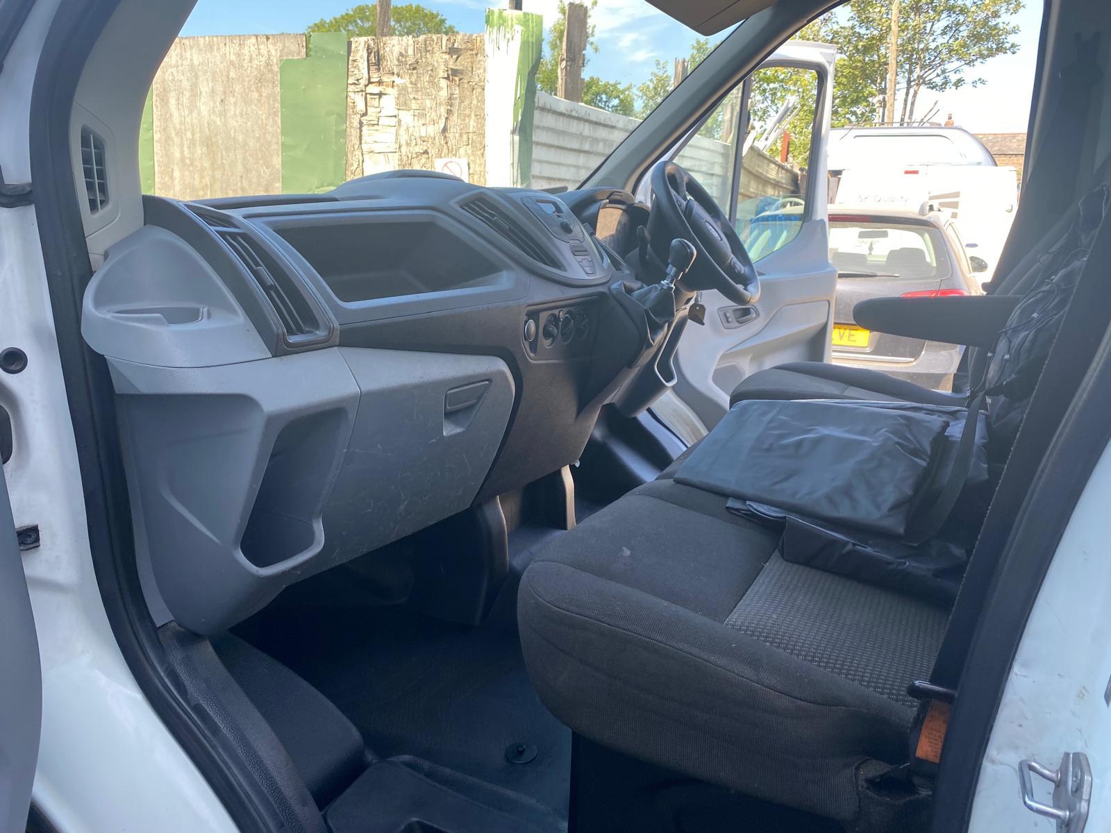 Ford Transit 2.0 350 EcoBlue Chassis Cab 2dr Diesel Manual RWD L3 H1 Euro 6 (s/s) (130 ps)