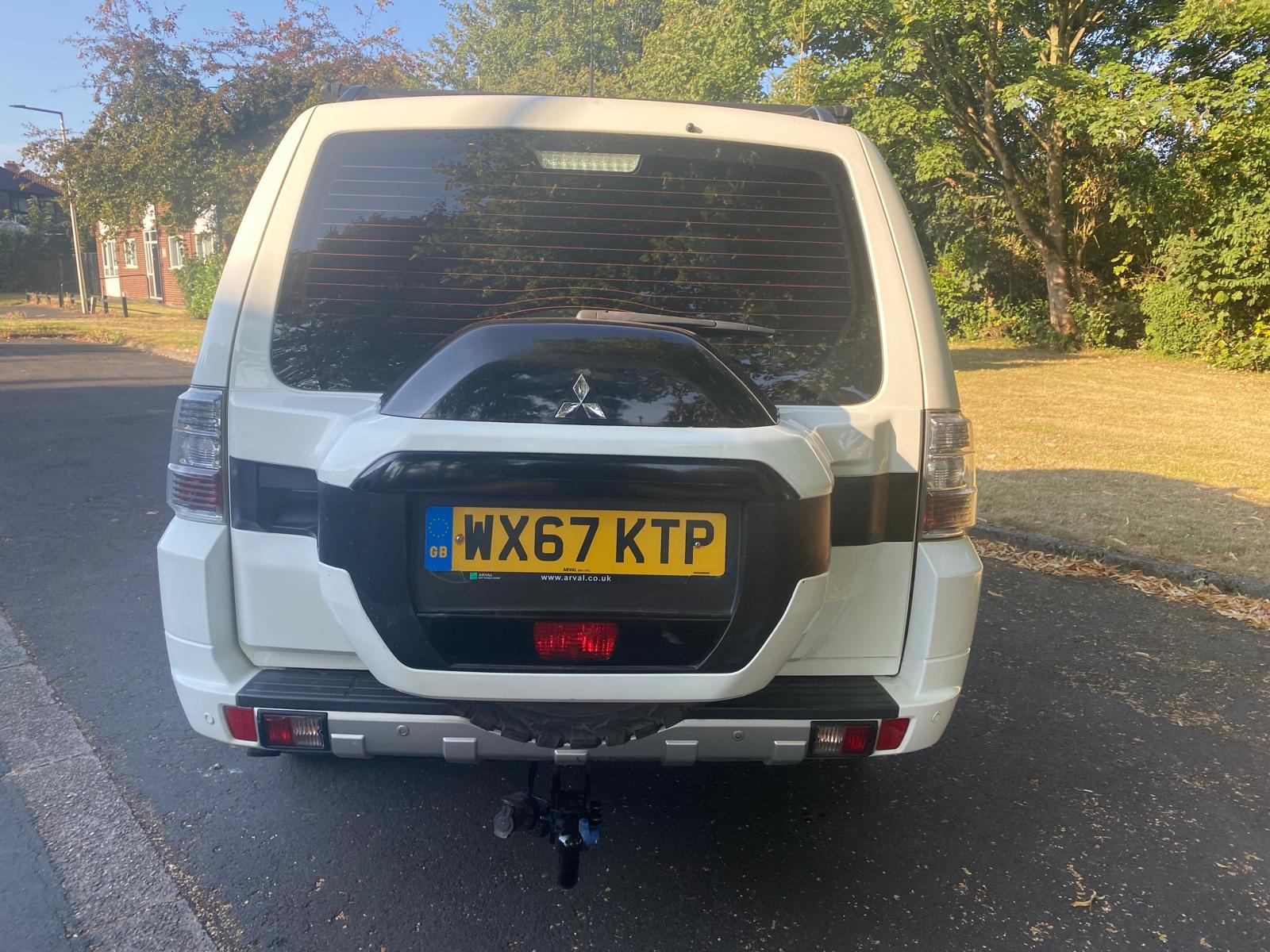 Mitsubishi Shogun 3.2 DI-DC SG2 SUV 5dr Diesel Auto 4WD LWB Euro 6 (187 ps)