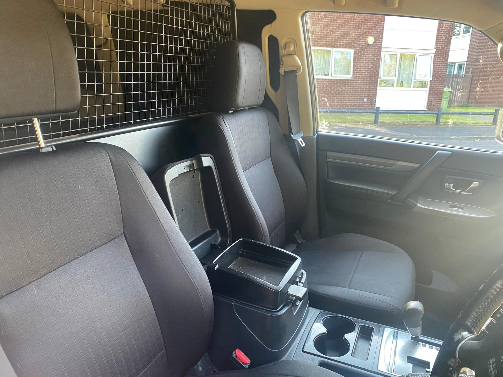 Mitsubishi Shogun 3.2 DI-DC SG2 SUV 5dr Diesel Auto 4WD LWB Euro 6 (187 ps)