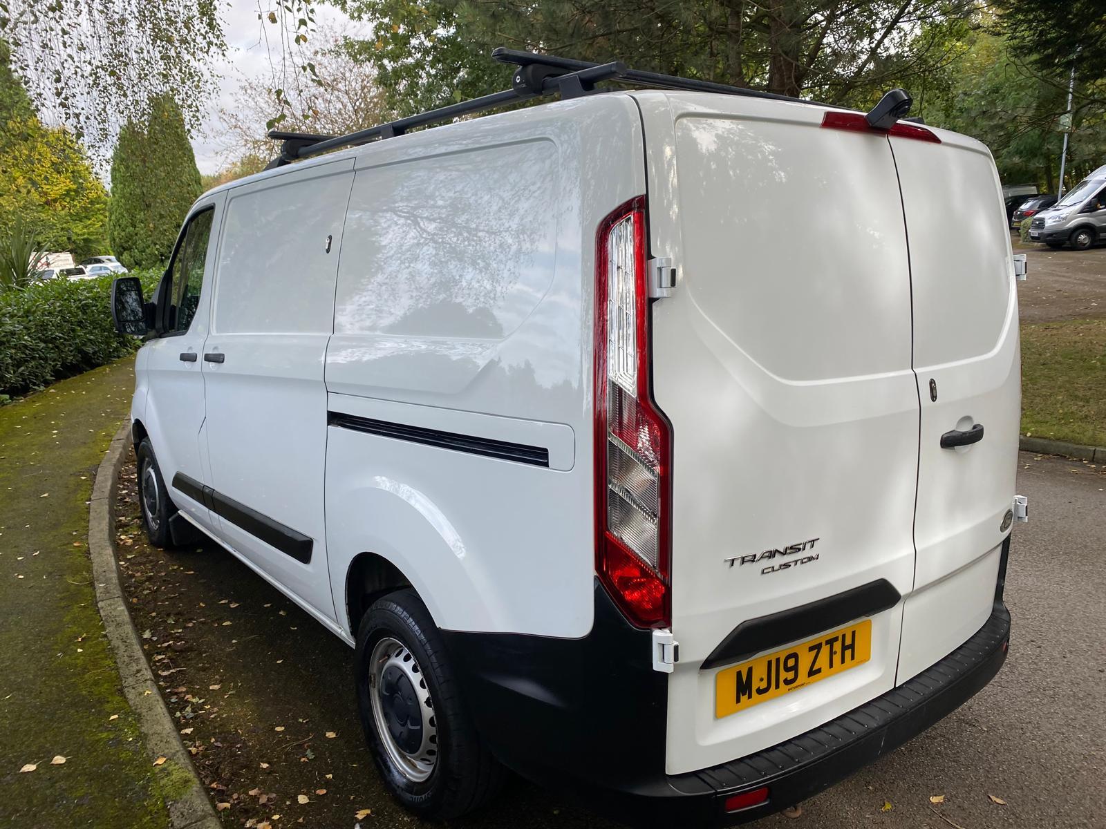 Ford Transit Custom 2.0 300 EcoBlue Panel Van 5dr Diesel Manual L1 H1 Euro 6 (105 ps)